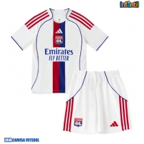 Camisa de Futebol Olympique Lyonnais Equipamento Principal Infantil 2025-26 Manga Curta (+ Calças curtas)